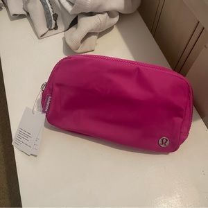BRAND NEW SONIC PINK BELT BAG